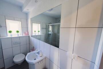 Фото номера Дом с 4 спальнями Дома для отпуска Domek "Na Gwizdówce" г. Załakowo 21